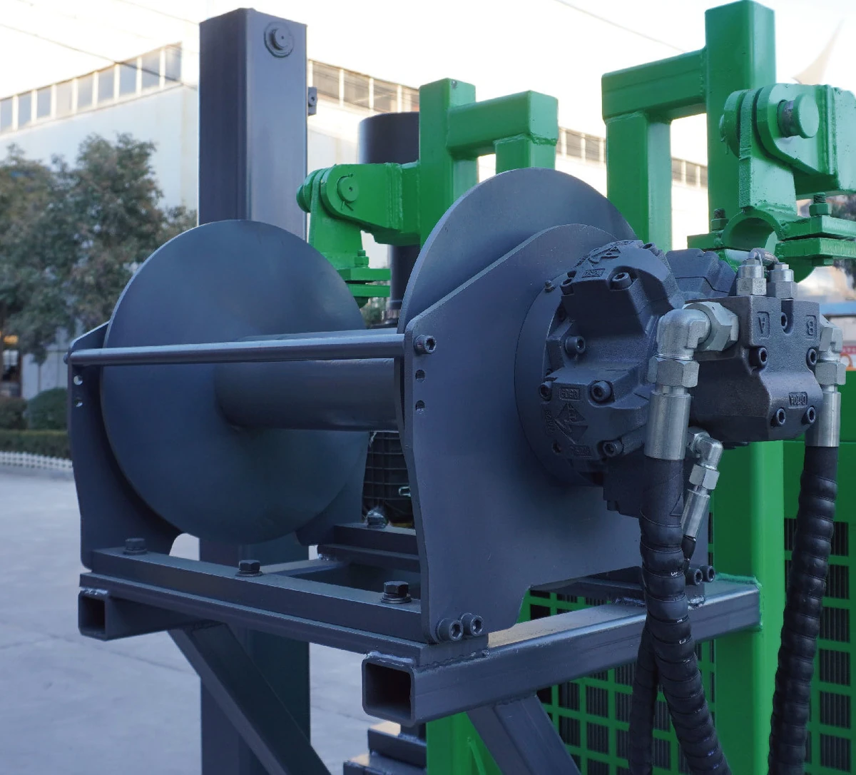 DR-2000X Core Drilling Rig hydraulic winch drum and motor
