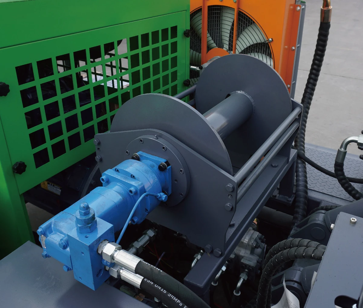 DR-200X Core Drilling Rig hydraulic winch drum and motor